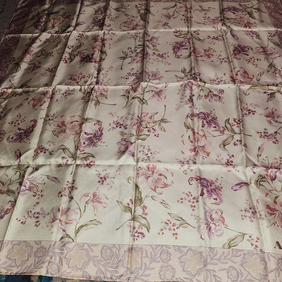 Aquantucum of London Silk Scarf - Picture 3 of 10